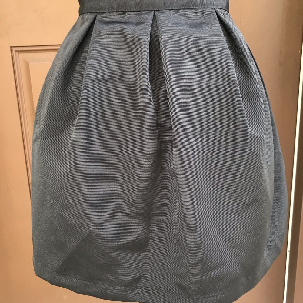 Black ribbed rayon mini skirt with bow - Picture 3 of 4